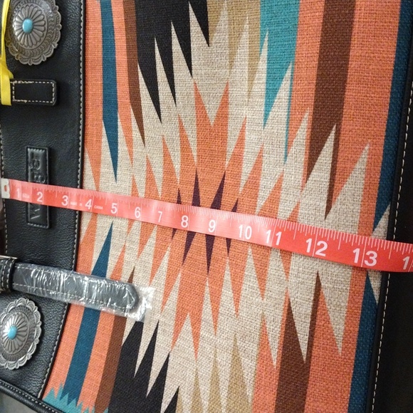 NWT Wrangler Tribal Print Shoulder Bag - Picture 14 of 16